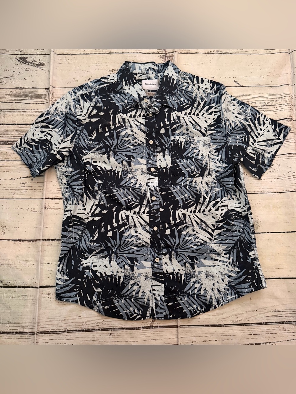 Goodfellow & Co blue Tropical Print Short-Sleeve Button-Down Shirt